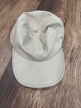 Coal hat in Light Cream